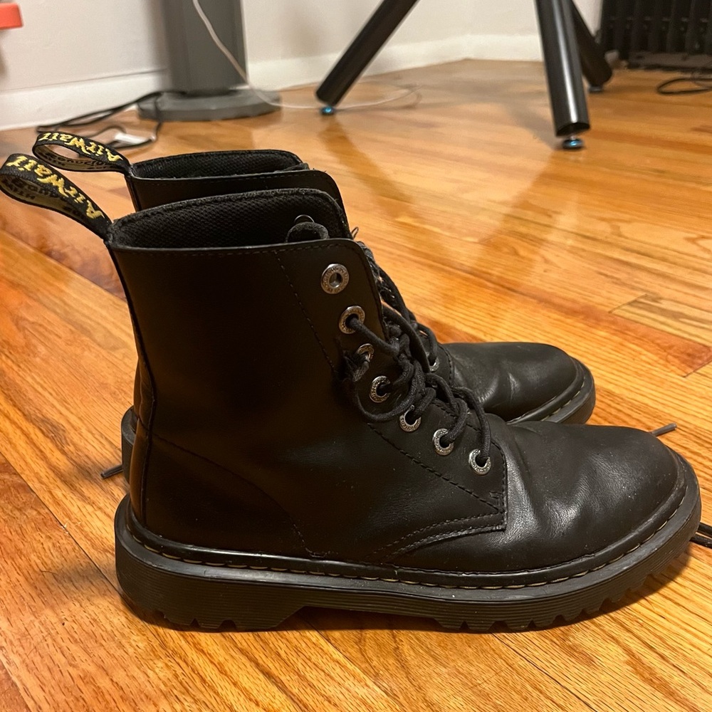 Black Dr Martens Boots
